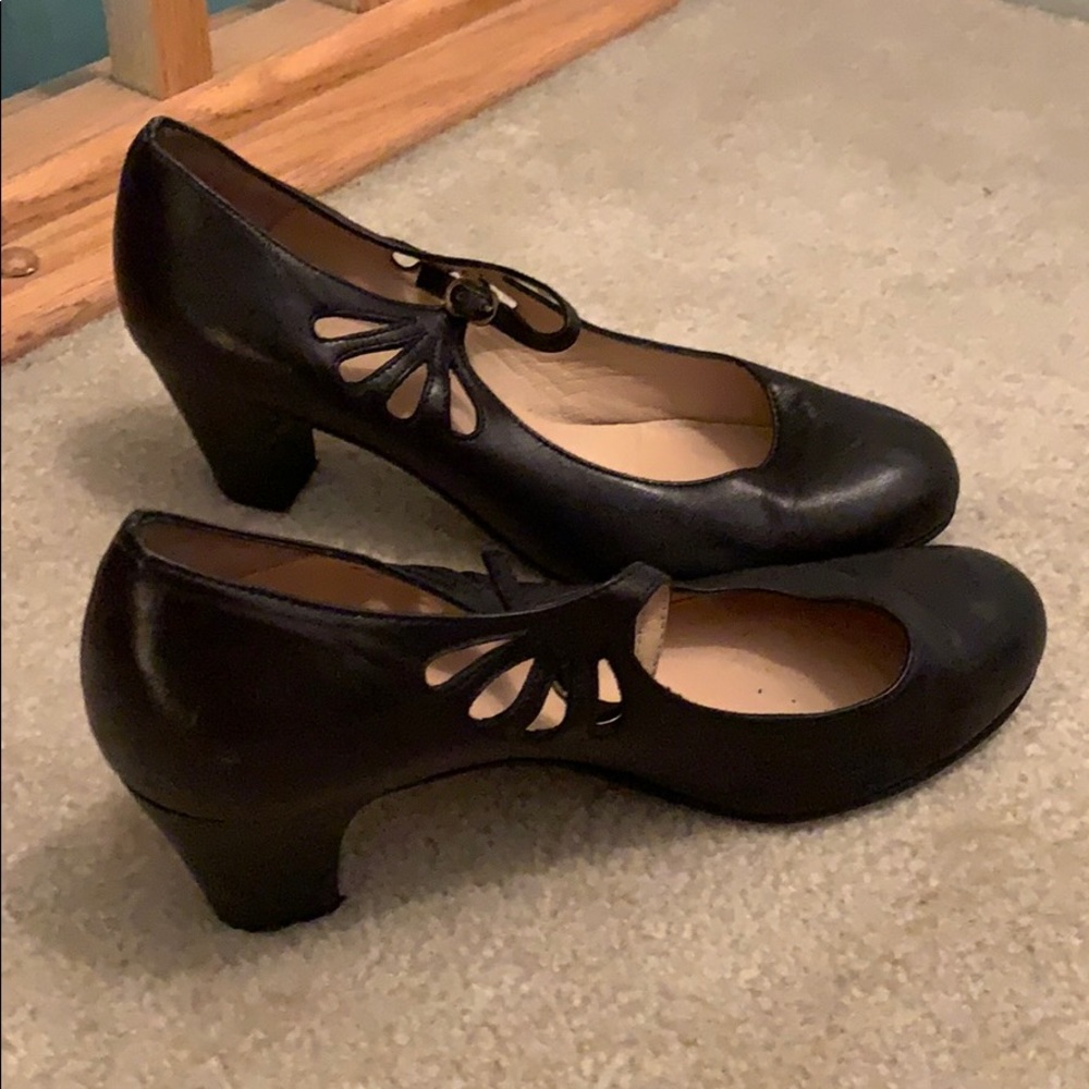 French 1920s-Style black leather shoes